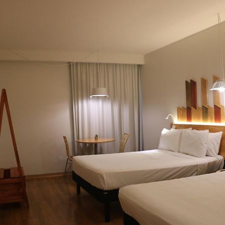 Hotel Nacional Inn Curitiba Santa Felicidade Экстерьер фото