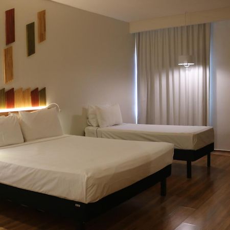 Hotel Nacional Inn Curitiba Santa Felicidade Экстерьер фото