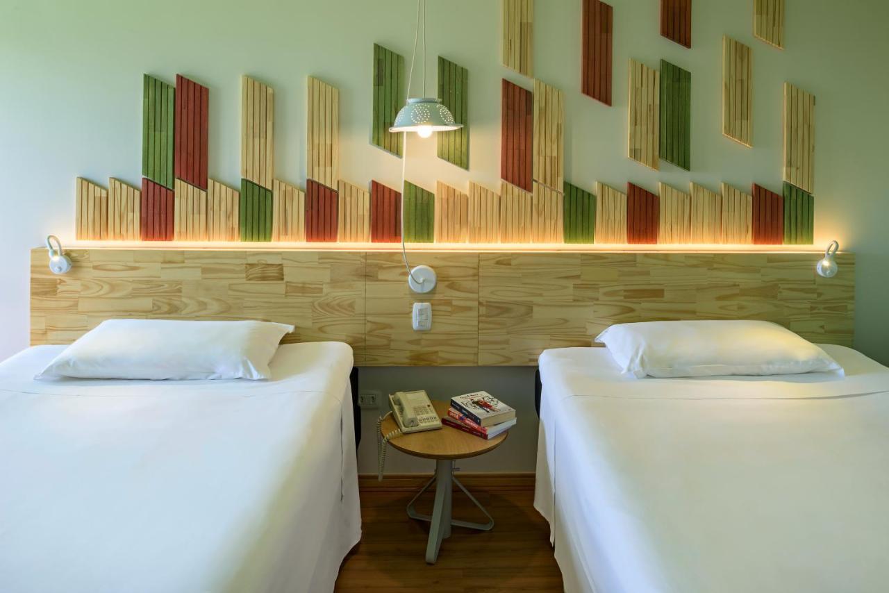 Hotel Nacional Inn Curitiba Santa Felicidade Экстерьер фото