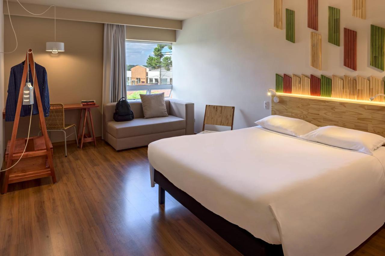 Hotel Nacional Inn Curitiba Santa Felicidade Экстерьер фото