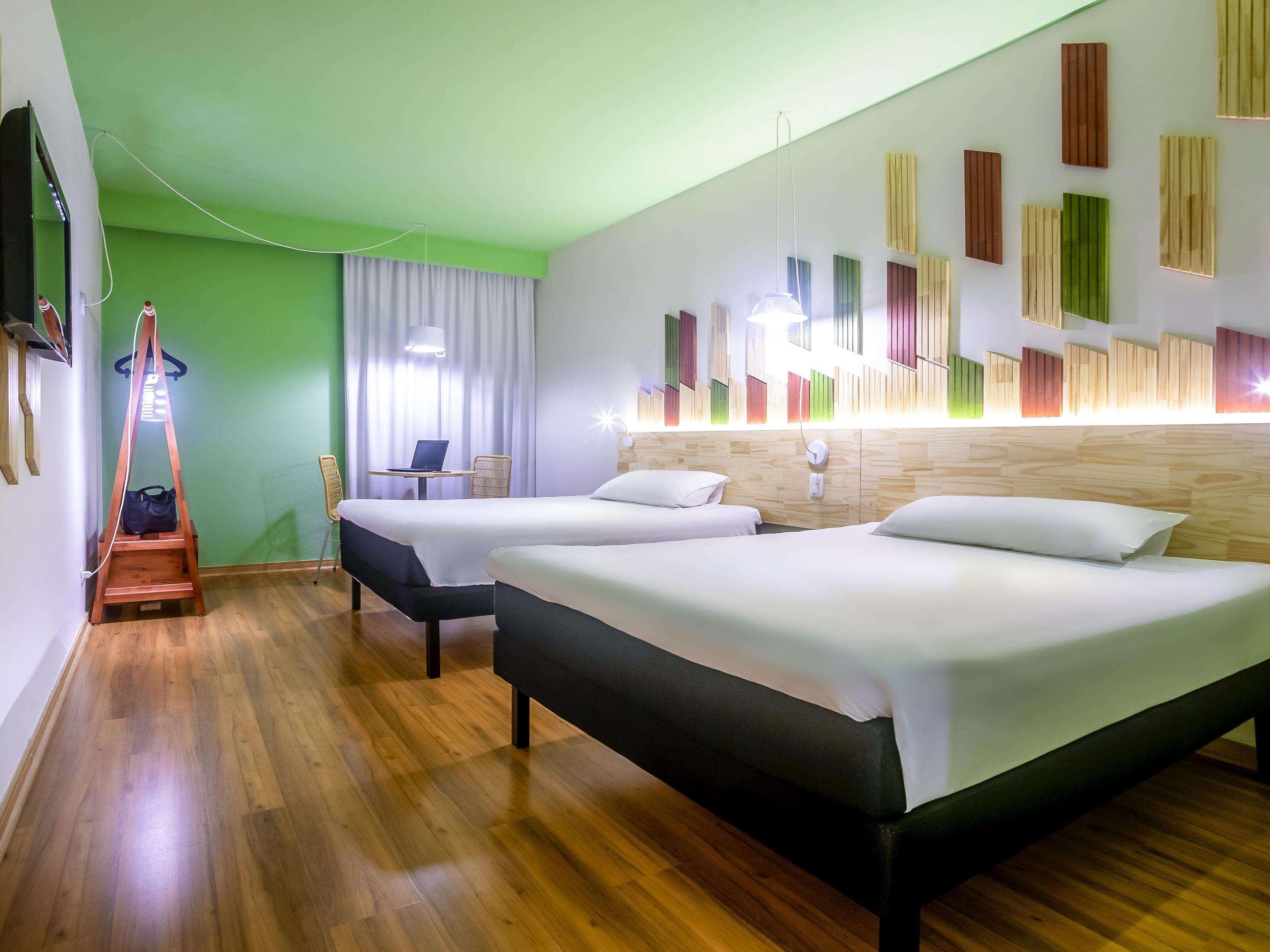 Hotel Nacional Inn Curitiba Santa Felicidade Экстерьер фото