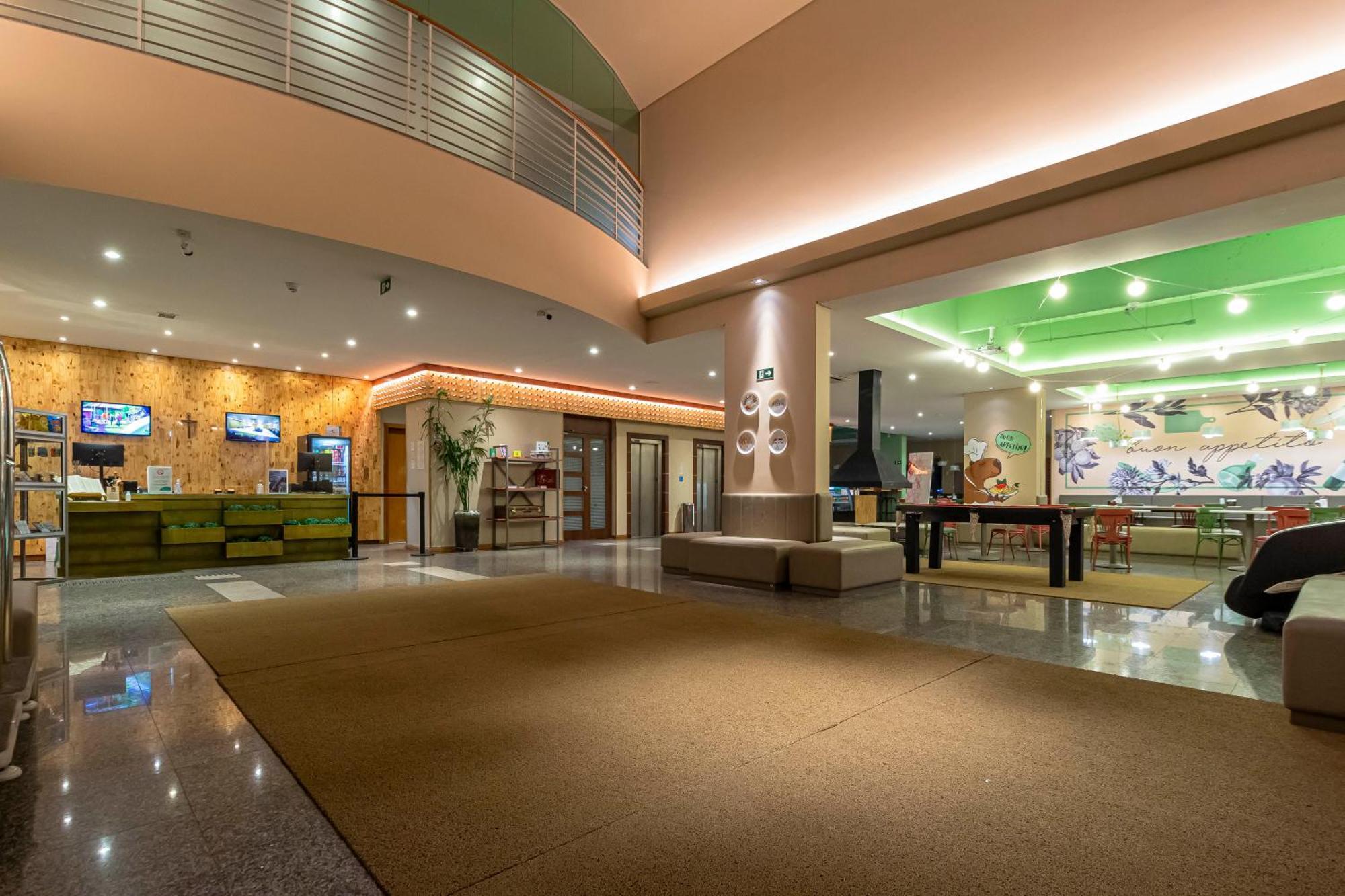 Hotel Nacional Inn Curitiba Santa Felicidade Экстерьер фото