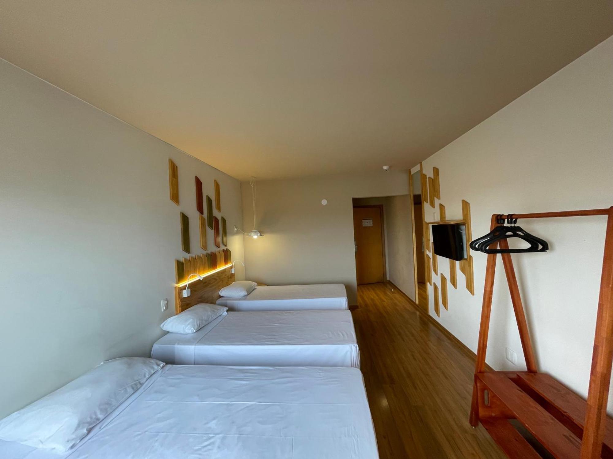 Hotel Nacional Inn Curitiba Santa Felicidade Экстерьер фото