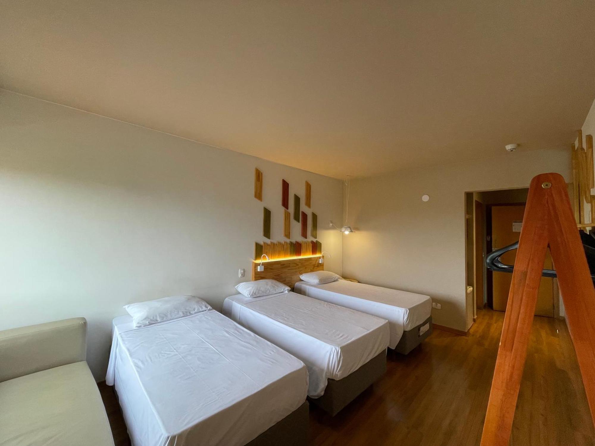 Hotel Nacional Inn Curitiba Santa Felicidade Экстерьер фото